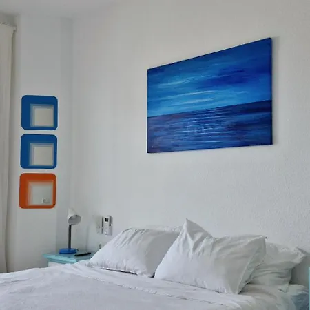 Edf Albaida I White Blue - Eurosur Apartment *